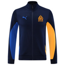 chándal Puma Olympique de Marseille 24/25, chaqueta Puma Olympique de Marseille azul marino, chaqueta fútbol Olympique de Marseille, ropa deportiva Puma Olympique de Marseille, chándal azul marino Puma, chándal Puma con detalles naranjas, chándal oficial Olympique de Marseille, chaqueta deportiva Puma, ropa deportiva Puma, chándal fútbol Olympique de Marseille, chaqueta Puma naranja, ropa de fútbol Olympique de Marseille, chándal Puma original, chándal Puma 2024, chaqueta fútbol con detalles naranja, chánda