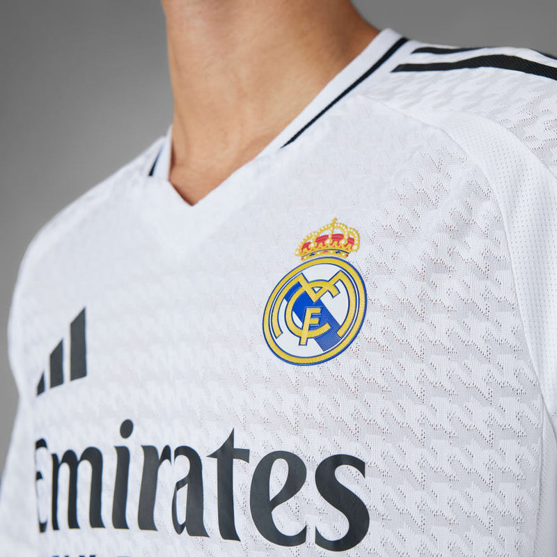 CAMISETA REAL MADRID I + PARCHES 24/25 HOMBRE (VERSIÓN JUGADOR)
