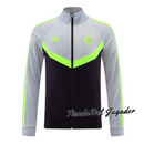 Chándal Bayern Munich, Chándal Adidas Bayern Munich, Ropa deportiva Bayern Munich, Chándal de fútbol Bayern Munich, Chándal gris y negro Bayern Munich, Chándal Adidas AEROREADY, Chándal Adidas Bayern Munich, Ropa de fútbol Bayern Munich, Chándal deportivo Bayern Munich, Chándal Adidas Bayern Munich gris.