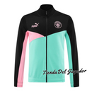 Chándal Manchester City, Chándal Puma Manchester City, Chándal Manchester City negro, Chándal Manchester City 2025, Chándal Puma con detalles rosas, Chándal Manchester City con escudo, Chándal Manchester City para entrenar, Chándal Puma Manchester City 24/25, Ropa deportiva Manchester City, Chándal Manchester City 24/25 verde, Chándal de fútbol Manchester City, Chándal Puma Manchester City 24/25 negro, Chándal deportivo Manchester City, Chándal Manchester City Puma 2025, Chándal con detalles verdes y rosas.