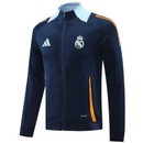 chándal Adidas Real Madrid 24/25, chándal Real Madrid azul marino, chándal Real Madrid detalles amarillos, ropa deportiva Real Madrid, chándal Adidas 2024, chándal Real Madrid oficial, chándal Adidas con logo Real Madrid, chándal Real Madrid 2023, ropa deportiva de fútbol Real Madrid, chándal Real Madrid Climalite, chándal Real Madrid 2024, chándal Adidas deportivo, chándal Real Madrid original, chándal Real Madrid moderno, chándal Adidas para hombre, chándal Adidas para mujer, chándal Real Madrid exclusivo