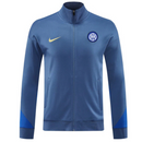 Chándal Nike Inter de Milan 24/25, Chándal Inter de Milan azul, Ropa deportiva Inter de Milan, Chándal de fútbol Inter de Milan, Chándal Nike Inter de Milan, Ropa Nike Inter de Milan, Chándal Inter de Milan Dri-FIT, Chándal Inter de Milan para entrenar, Chándal Nike para deporte, Chándal de fútbol Inter de Milan Nike, Chándal Inter de Milan para entrenamiento, Chándal Nike Inter de Milan azul, Ropa deportiva Nike Inter de Milan, Chándal Inter de Milan para fútbol, Chándal Inter de Milan estilo moderno.