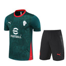 Conjunto entrenamiento hombre AC Milan temporada 2025 2026 oficial verde camiseta y pantalón negro técnica transpirable pro serie a kit.