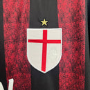 Camiseta hombre retro AC Milan primera equipación temporada 2015 2016 franjas rojas y negras calidad 1.1 oficial, AC Milan Retro, Camiseta Milan 15/16, Camiseta clásica Milan, Ropa retro fútbol Italia, Calidad 1.1 Rossonero, Tienda Hincha Futbolero, San Siro, Bacca Retro, Bloke Core Milan, Camisetas antiguas 2026.