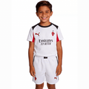 AC Milan 2026 infantil, Conjunto niño Milan, Camiseta AC Milan niño blanca, Equipación Milan infantil 25/26, Ropa oficial AC Milan kids, Kit fútbol niño Milan, Regalo fútbol infantil, Comprar conjunto Milan barato, Tienda Hincha Futbolero.