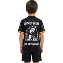 Ajax Bob Marley 2026, Conjunto niño Ajax, Camiseta Ajax negra niños, Three Little Birds kit, Ropa oficial Ajax kids, Kit fútbol Bob Marley 25/26, Regalo fútbol infantil Ajax, Equipación Ámsterdam niño, Comprar conjunto barato, Tienda Hincha Futbolero.