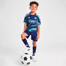 Ajax 2026 infantil, Conjunto niño Ajax, Camiseta azul Ajax niño, Short Ajax infantil, Ropa oficial Ajax kids, Kit fútbol niño 25/26, Regalo fútbol infantil Ajax, Equipación Ámsterdam niño, Comprar conjunto barato, Tienda Hincha Futbolero.