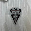 Camiseta hombre Albacete Balompié temporada 1995 1996 primera equipación blanca detalles rojos retro calidad 1.1 premium Tienda Hincha Futbolero. Albacete 1995, Albacete 1996, Camiseta Albacete retro, Ropa Albacete clásica, Camiseta Albacete blanca, Calidad 1.1 Albacete, Queso Mecánico Retro, Tienda Hincha Futbolero, Albacete Retro Jersey 95/96.
