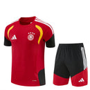 Alemania 2026, Conjunto Alemania roja, Entrenamiento Alemania 26/27, Ropa Alemania barata, Kit Alemania oficial, Calidad 1.1 Alemania, Mundial 2026, Regalo fútbol hombre, Tienda Hincha Futbolero, Germany Red Kit.