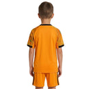 AS Roma 2026 infantil, Conjunto niño Roma, Camiseta naranja Roma niño, Short naranja Roma infantil, Ropa oficial AS Roma kids, Kit fútbol niño 25/26, Regalo fútbol infantil Roma, Equipación alternativa niño, Comprar conjunto barato, Tienda Hincha Futbolero