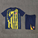 Conjunto hombre entrenamiento Atlético de Madrid temporada 2025 2026 azul marino detalles amarillos calidad 1.1 premium Tienda Hincha Futbolero. Atleti 2025, Atlético de Madrid 2026, Conjunto Atleti, Entrenamiento Atleti azul, Chándal Atleti amarillo, Ropa Atlético de Madrid, Calidad 1.1 Atleti, La Liga Training, Tienda Hincha Futbolero, Atleti Navy Training Kit.