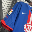 Atleti retro, Camiseta Atlético de Madrid 2010, Ropa vintage Atlético Madrid, Camiseta azul marino Atleti, Jersey histórico Atleti, Regalo fútbol hombre Madrid, Camiseta fútbol clásica, Equipación Atleti antigua, Atleti 2011 kit, Comprar camiseta retro barata.