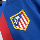 Atleti retro, Camiseta Atlético de Madrid 2010, Ropa vintage Atlético Madrid, Camiseta azul marino Atleti, Jersey histórico Atleti, Regalo fútbol hombre Madrid, Camiseta fútbol clásica, Equipación Atleti antigua, Atleti 2011 kit, Comprar camiseta retro barata.
