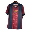 Polo hombre FC Barcelona edición especial temporada 2025 2026 colaboración Travis Scott versión jugador calidad 1.1 oficial, Barcelona 2025, Polo Barcelona especial, Travis Scott Barça, Ropa exclusiva Barcelona, Calidad 1.1 Barcelona, Moda deportiva 2026, Tienda Hincha Futbolero, Més que un club, Bloke Core Travis, Polo fútbol casual.