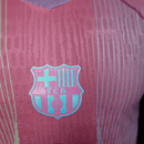 Camiseta hombre FC Barcelona temporada 2025 2026 edición especial color rosa versión jugador auténtica escudo termosellado calidad 1.1 oficial, Barcelona 2025, Camiseta Barça rosa, Barcelona 25/26 especial, Camiseta auténtica Barça, Ropa barata Barça, Calidad 1.1 Barcelona, Moda culé 2026, Tienda Hincha Futbolero, Mès que un club, Bloke Core Barcelona.