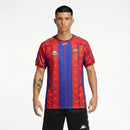 Camiseta oficial del FC Barcelona primera equipación temporada 1997 1998 retro para hombre de Tienda Hincha Futbolero, Camiseta Barcelona retro, Barça 97/98, Ropa Barcelona vintage, Comprar camiseta Barcelona antigua, Culés, Blaugrana, Camisetas fútbol retro, Retro Barcelona 1998, Colección Barça, Fútbol años 90.