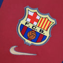Camiseta oficial del FC Barcelona primera equipación centenario temporada 1998 1999 retro para hombre de Tienda Hincha Futbolero, Camiseta Barcelona retro, Barça 98/99, Camiseta Centenario Barça, Ropa Barcelona vintage, Comprar camiseta Barcelona antigua, Rivaldo, Culés, Blaugrana, Camisetas fútbol retro, Retro Barcelona 1999, Colección Barça, Fútbol años 90.