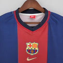 Camiseta oficial del FC Barcelona primera equipación centenario temporada 1998 1999 retro para hombre de Tienda Hincha Futbolero, Camiseta Barcelona retro, Barça 98/99, Camiseta Centenario Barça, Ropa Barcelona vintage, Comprar camiseta Barcelona antigua, Rivaldo, Culés, Blaugrana, Camisetas fútbol retro, Retro Barcelona 1999, Colección Barça, Fútbol años 90.
