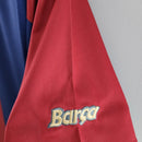 Camiseta oficial del FC Barcelona primera equipación centenario temporada 1998 1999 retro para hombre de Tienda Hincha Futbolero, Camiseta Barcelona retro, Barça 98/99, Camiseta Centenario Barça, Ropa Barcelona vintage, Comprar camiseta Barcelona antigua, Rivaldo, Culés, Blaugrana, Camisetas fútbol retro, Retro Barcelona 1999, Colección Barça, Fútbol años 90.