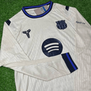 Camiseta hombre FC Barcelona visitante 2025 2026 manga larga versión jugador ajuste atlético escudo termosellado detalles técnicos premium azulgrana segunda equipación.