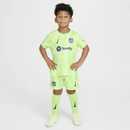 Conjunto infantil tercera equipación FC Barcelona camiseta y pantalón verde temporada 2024 2025 calidad 1.1 oficial, Barcelona infantil 2024, Conjunto niño Barça verde, Ropa Barcelona niños entrenamiento, Equipación Barça junior 24/25, Calidad 1.1 infantil, Tienda Hincha Futbolero, Regalo niño Barcelona fútbol, Camiseta verde Barcelona niño, Barca Kids Third Kit.