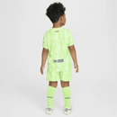 Conjunto infantil tercera equipación FC Barcelona camiseta y pantalón verde temporada 2024 2025 calidad 1.1 oficial, Barcelona infantil 2024, Conjunto niño Barça verde, Ropa Barcelona niños entrenamiento, Equipación Barça junior 24/25, Calidad 1.1 infantil, Tienda Hincha Futbolero, Regalo niño Barcelona fútbol, Camiseta verde Barcelona niño, Barca Kids Third Kit.