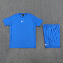 Conjunto de camiseta y pantalón corto Nike