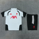 Conjunto Liverpool Entrenamiento 26/27 Camiseta y Pantalón