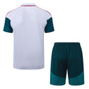 Conjunto Real Madrid 26/27 Polo Blanca y Pantalón Verde