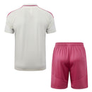 Conjunto Real Madrid 26/27 Polo Blanca y Pantalón Rosa