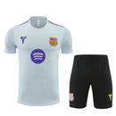 Conjunto Barcelona Entrenamiento 26/27 Camiseta Gris y Pantalón Negro