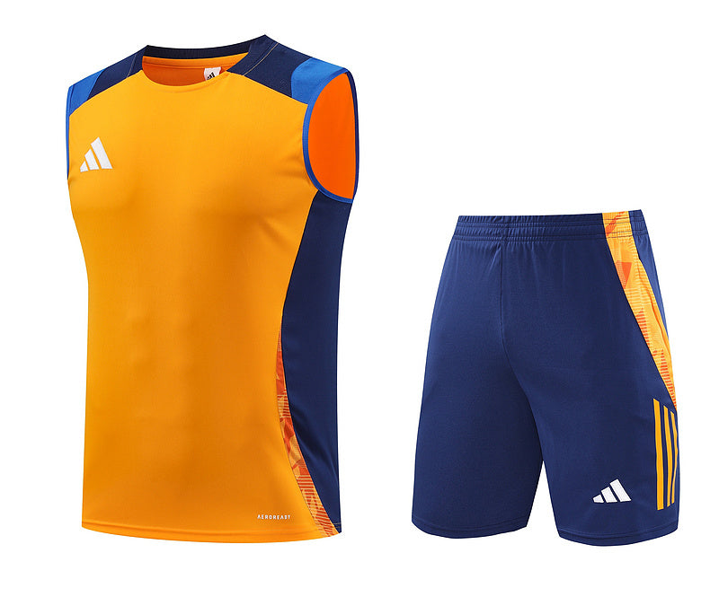 Camiseta Sin Mangas y Pantalón Corto Adidas
