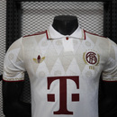 POLO BAYERN MUNICH EDICIÓN ESPECIAL 25/26 HOMBRE (VERSIÓN JUGADOR)