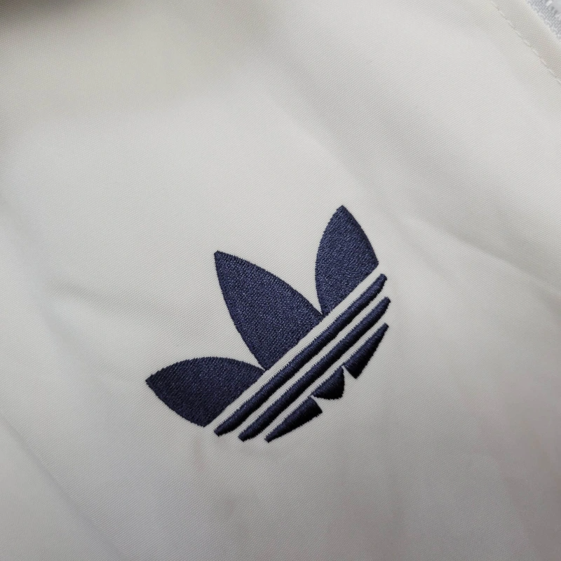 CHAQUETA CORTAVIENTOS JUVENTUS 25/26 ✅
