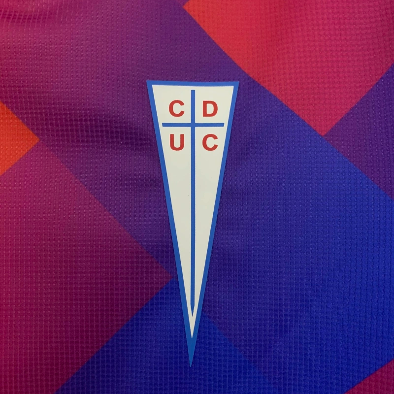 CAMISETA UNIVERSIDAD CATÓLICA II 25/26 HOMBRE