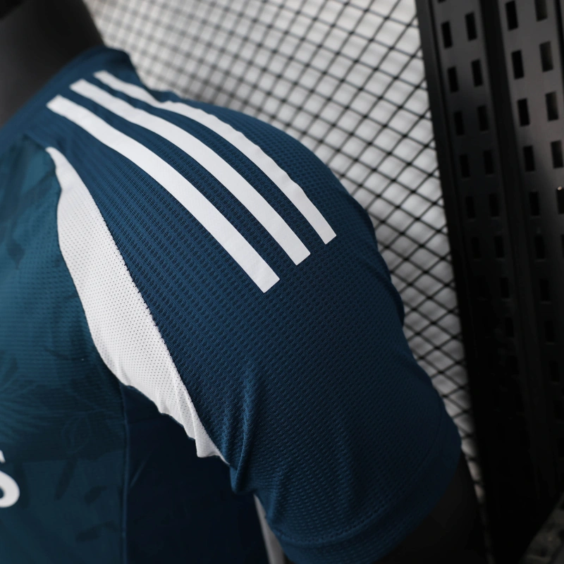 REAL MADRID EDICIÓN LIMITADA 25/26 HOMBRE (VERSIÓN JUGADOR)