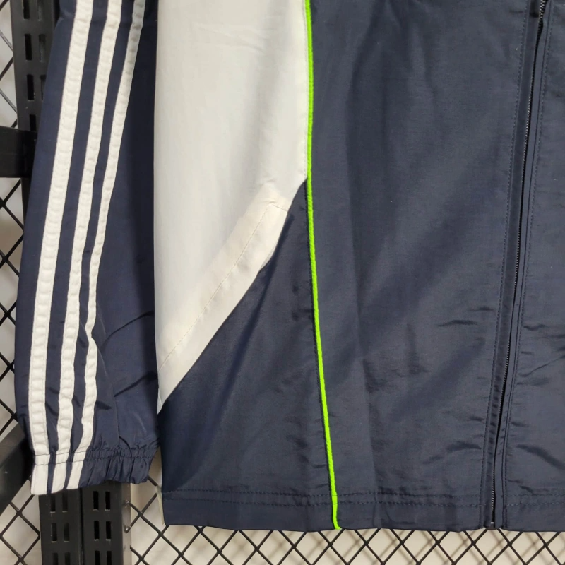 CHAQUETA CORTAVIENTOS REAL MADRID RETRO ✅