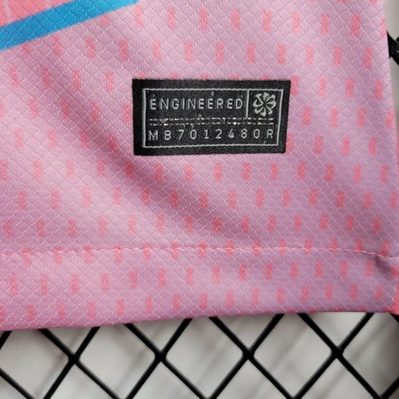 BARCELONA EDICIÓN ESPECIAL ROSA 25/26 MUJER