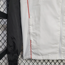 CHAQUETA CORTAVIENTO MANCHESTER UNITED 25/26