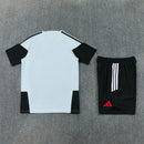 Conjunto Liverpool Entrenamiento 26/27 Camiseta y Pantalón