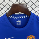 MANCHESTER UNITED II 08/09 CONJUNTO INFANTIL (RETRO)