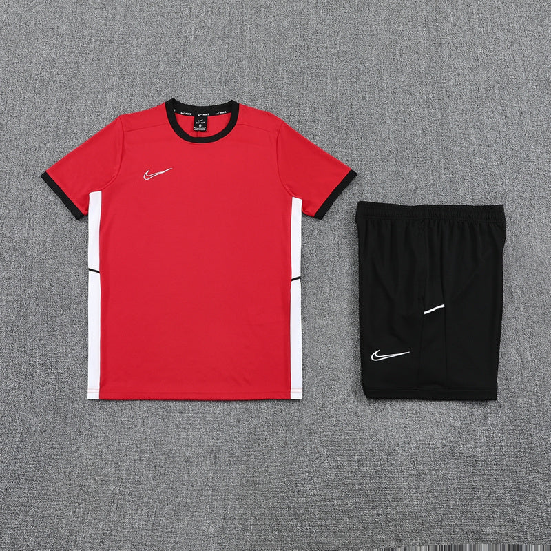 Camiseta y Pantalón Corto Nike