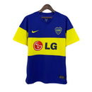 Camiseta hombre retro Boca Juniors primera equipación azul y oro temporada 2011 2012 calidad 1.1 oficial, Boca Juniors retro 2011, Camiseta Boca Riquelme 2012, Camiseta antigua Boca Juniors, Jersey Boca vintage 11/12, Calidad 1.1 Boca, Tienda Hincha Futbolero, Fútbol Argentino invicto, Bloke Core Boca, Regalo fútbol hombre Boca, Camiseta Boca azul y oro retro.