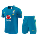 Conjunto hombre Selección Brasil temporada 2026 2027 oficial camiseta y pantalón corto verde fútbol técnica transpirable Canarinha entrenamiento mundial.