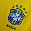 Camiseta hombre selección de Brasil mundial 2018 primera equipación amarilla retro calidad 1.1 premium canarinha Tienda Hincha Futbolero. Brasil 2018, Camiseta Brasil amarilla, Ropa Brasil retro, Camiseta Brasil 2018 local, Calidad 1.1 Brasil, Neymar Brasil 2018, Tienda Hincha Futbolero, Brazil Home Jersey 2018.