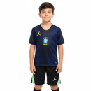 Conjunto infantil selección Brasil 2026 2027 edición especial Jordan azul marino camiseta y pantalón calidad 1.1 oficial, Brasil infantil Jordan, Conjunto niño Brasil azul marino, Ropa selección Brasil Jordan niños 2026, Equipación Brasil junior Jordan 26/27, Calidad 1.1 infantil azul, Tienda Hincha Futbolero, Regalo niño fútbol Brasil Jordan, Camiseta azul marino Brasil niño, Brazil Jordan Kids 2026.