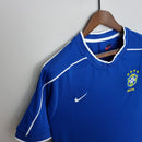 Camiseta hombre selección de Brasil mundial 1998 segunda equipación azul retro calidad 1.1 premium Ronaldo Rivaldo Tienda Hincha Futbolero. Brasil 1998, Camiseta Brasil azul, Ropa Brasil retro, Camiseta Brasil 98 azul, Calidad 1.1 Brasil, Ronaldo Nazario Jersey, Tienda Hincha Futbolero, Brazil Retro Jersey 1998.