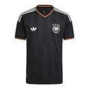 Alemania 2026, Camiseta Alemania 2026 negra, Ropa oficial selección Alemania, Camiseta Adidas Alemania, Jersey Alemania oficial negro, Regalo fútbol hombre Alemania, Camiseta negra Alemania especial, Equipación Mannschaft 2026, Alemania lifestyle kit, Comprar camiseta Alemania barata