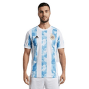 Camiseta hombre selección Argentina retro 2021 primera equipación celeste y blanca diseño camuflaje calidad 1.1 oficial, Argentina 2021 retro, Camiseta Argentina local 2021, Camiseta Messi Copa América 2021, Camiseta Argentina barata, Calidad 1.1 Albiceleste, Tienda Hincha Futbolero, Bloke Core 2021, Camiseta fútbol vintage, Regalo fútbol hombre Argentina, Jersey Argentina 21/22.