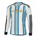 Camiseta hombre Selección Argentina temporada 2025 2026 color azul y blanca manga larga oficial versión jugador fútbol técnica transpirable 3 estrellas.